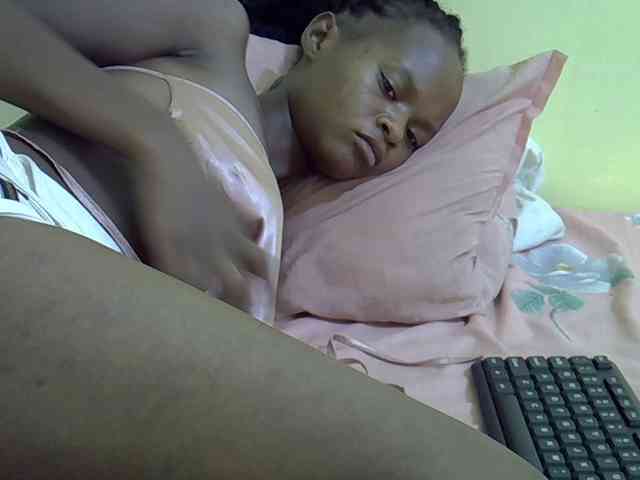 Hotdreamteen001 webcam