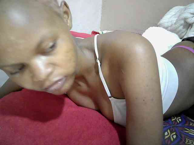 Hotdreamteen001 webcam