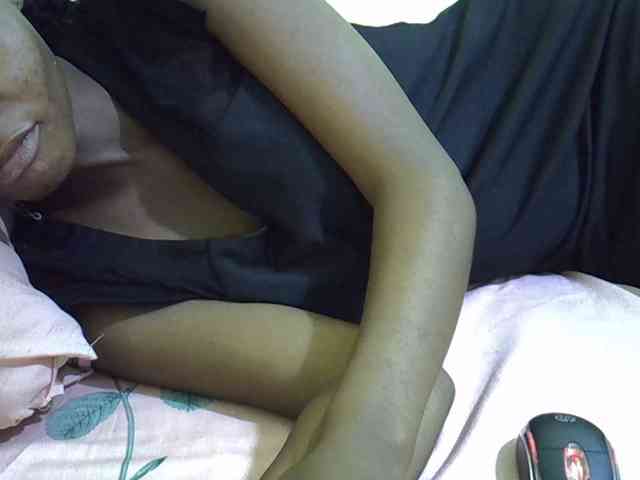 Hotdreamteen001 webcam