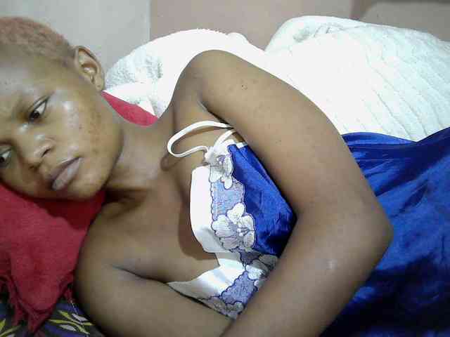 Hotdreamteen001 webcam