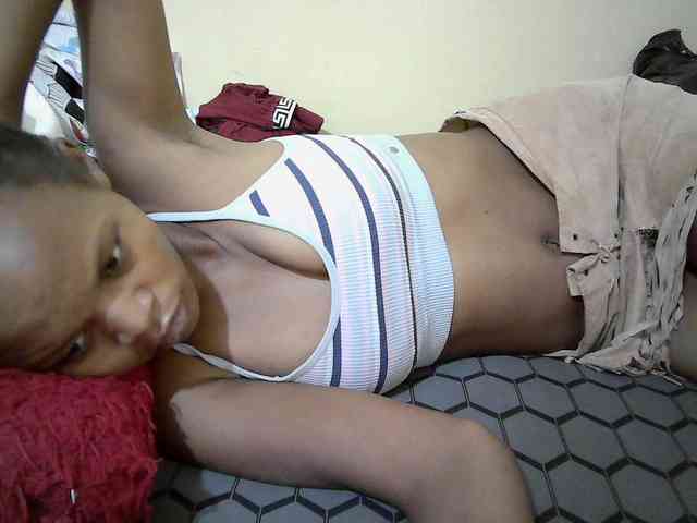 Hotdreamteen001 webcam