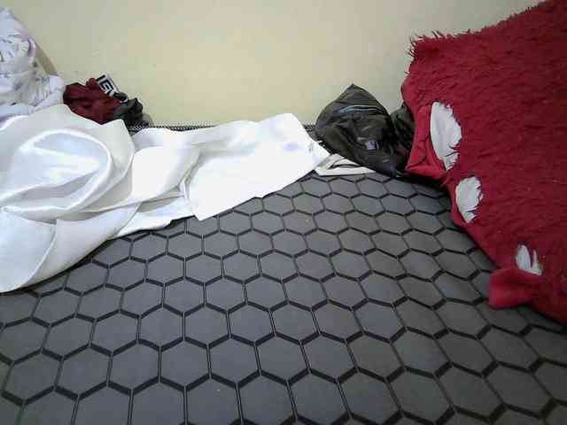 Hotdreamteen001 webcam