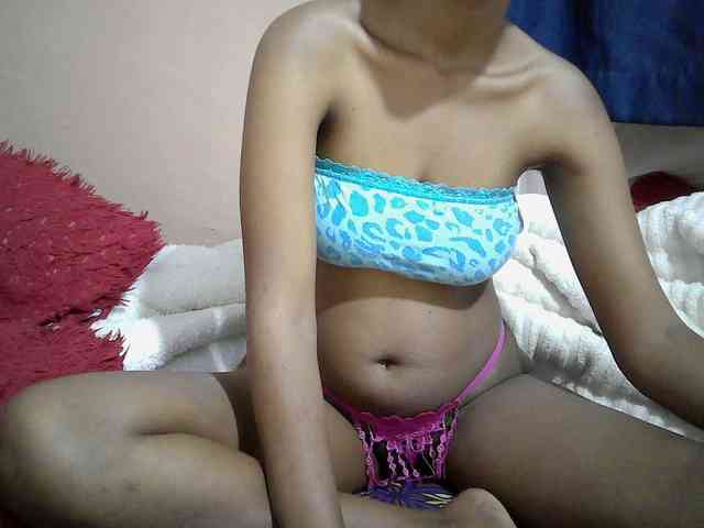 Hotdreamteen001 webcam