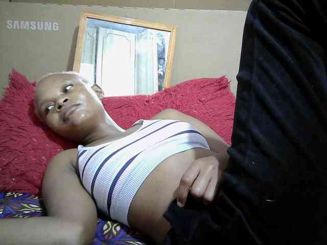 Hotdreamteen001 webcam