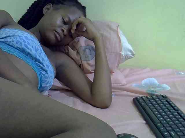 Hotdreamteen001 webcam