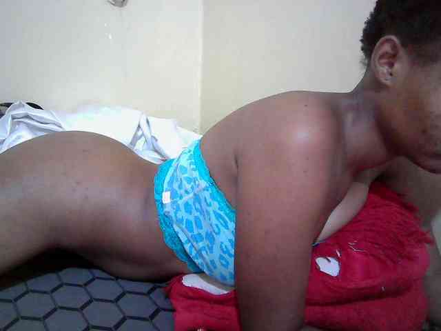 Hotdreamteen001 webcam