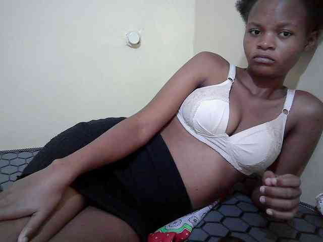 Hotdreamteen001 webcam