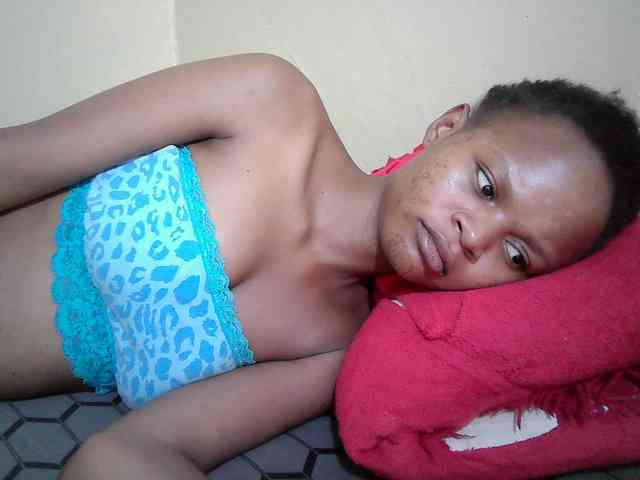 Hotdreamteen001 webcam