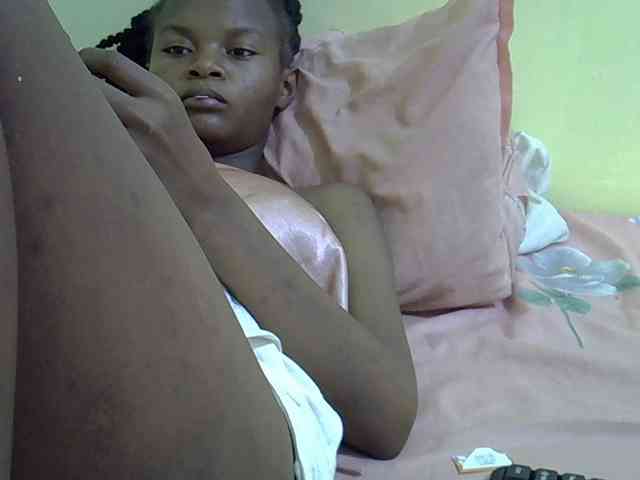 Hotdreamteen001 webcam