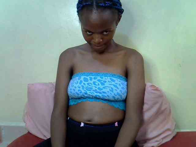 Hotdreamteen001 webcam