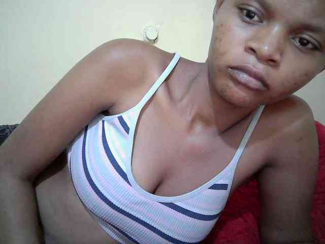 Hotdreamteen001 webcam