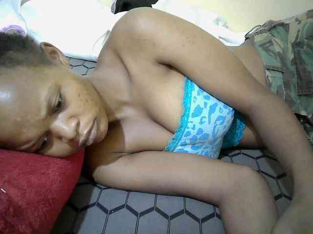 Hotdreamteen001 webcam