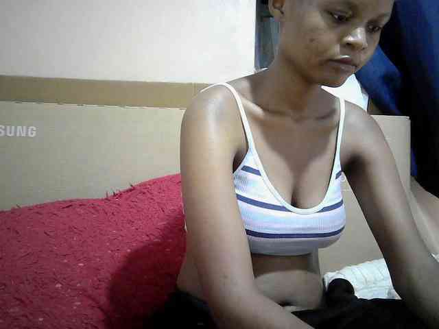 Hotdreamteen001 webcam