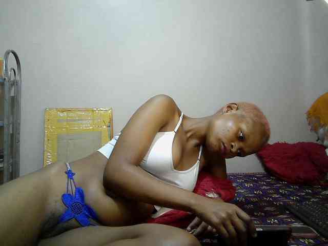 Hotdreamteen001 webcam