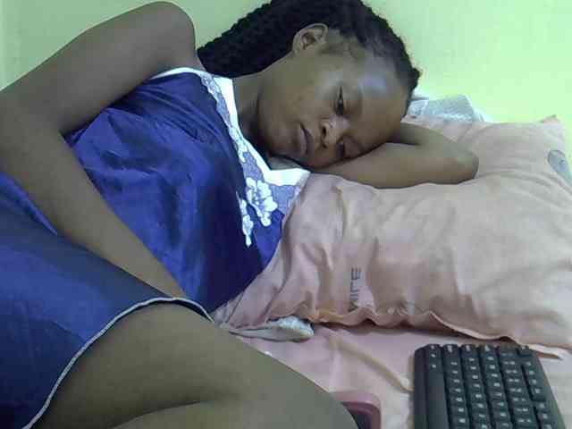 Hotdreamteen001 webcam