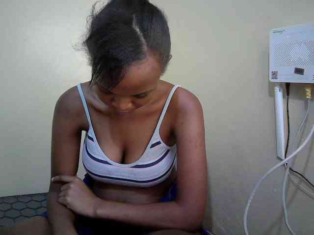 Hotdreamteen001 webcam