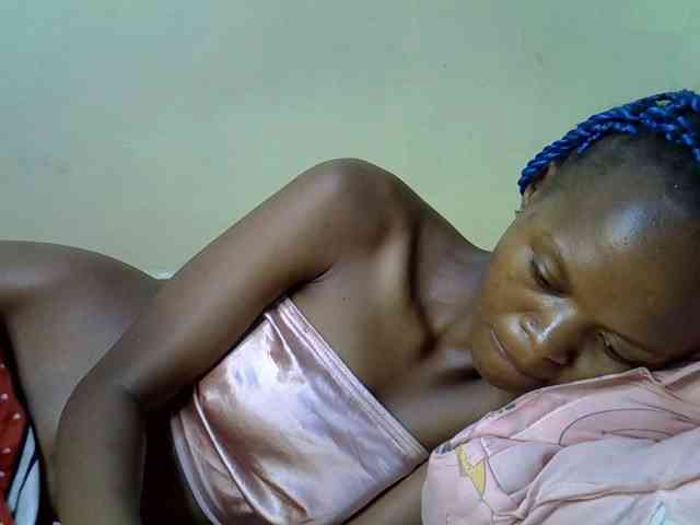 Hotdreamteen001 webcam