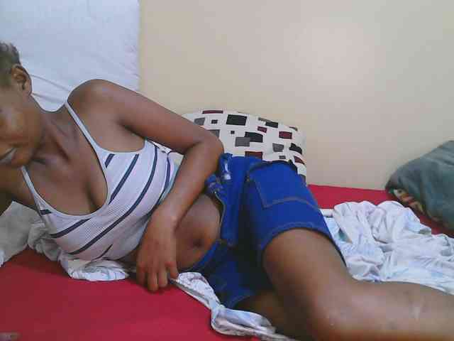 Hotdreamteen001 webcam