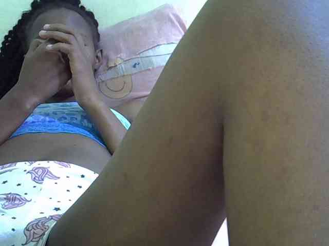 Hotdreamteen001 webcam