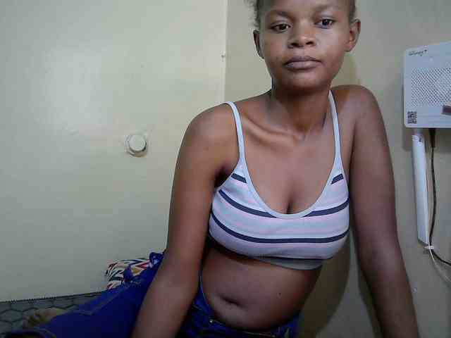 Hotdreamteen001 webcam