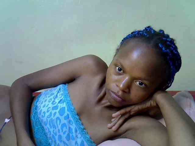 Hotdreamteen001 webcam