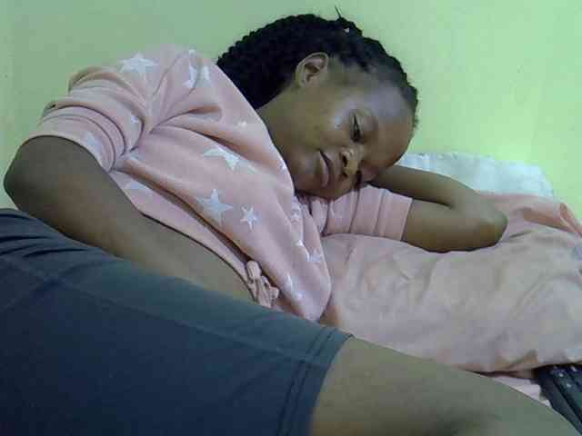 Hotdreamteen001 webcam