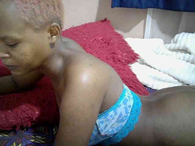 Hotdreamteen001 webcam