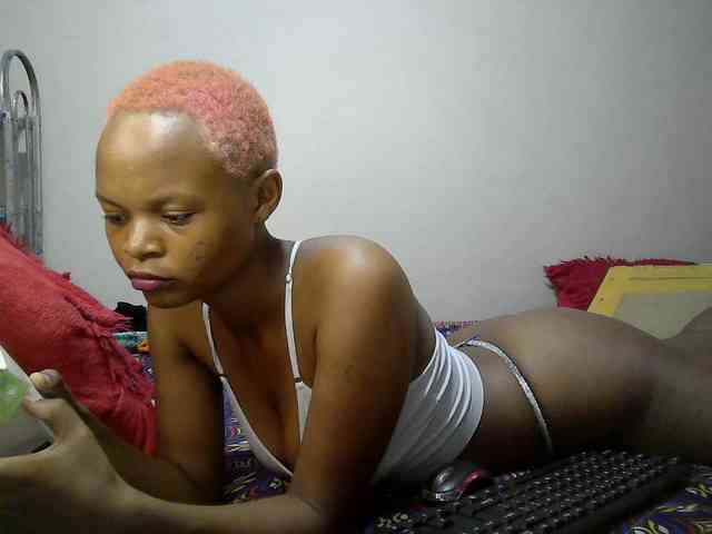 Hotdreamteen001 webcam