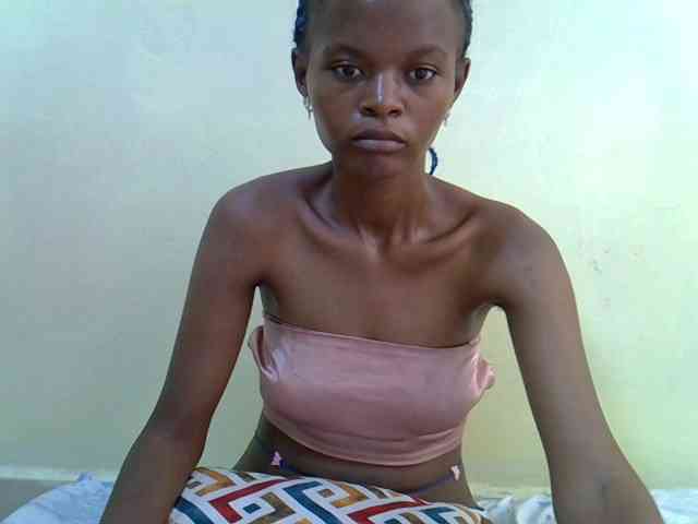 Hotdreamteen001 webcam