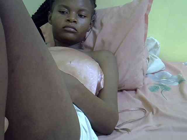 Hotdreamteen001 webcam