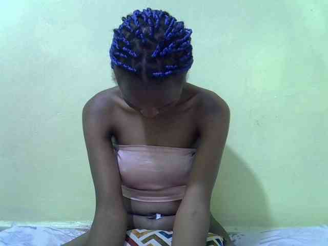 Hotdreamteen001 webcam