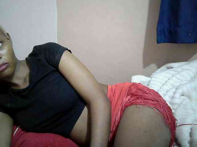 Hotdreamteen001 webcam