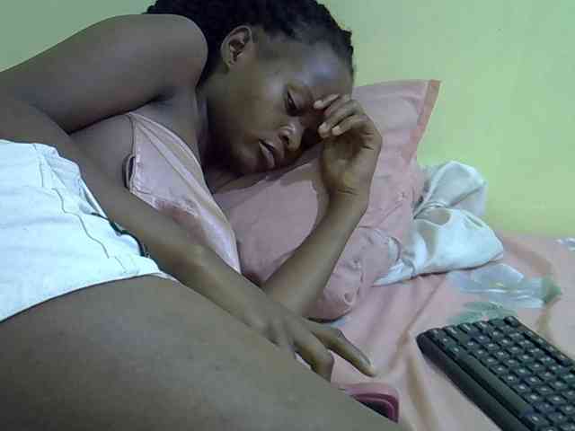 Hotdreamteen001 webcam