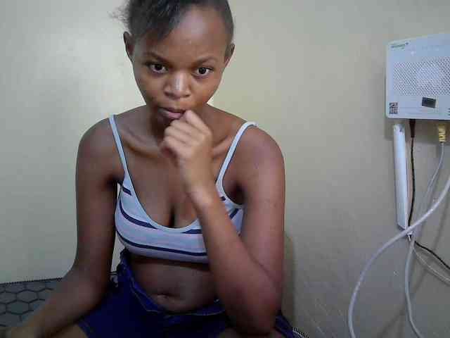 Hotdreamteen001 webcam