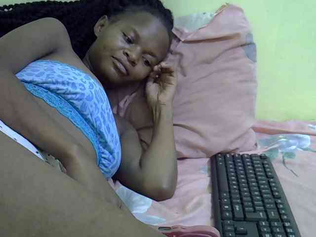 Hotdreamteen001 webcam