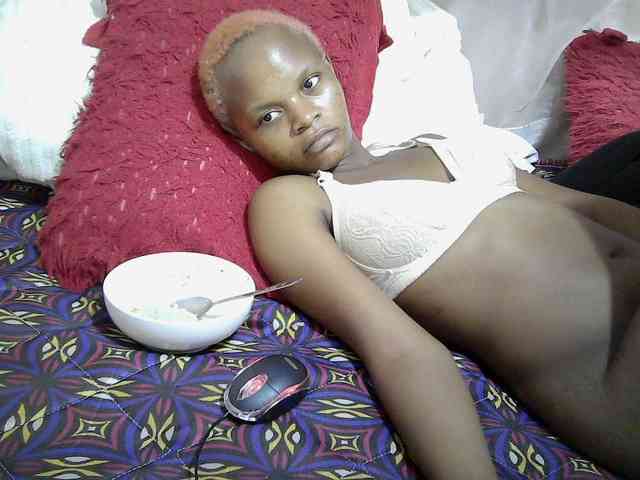 Hotdreamteen001 webcam