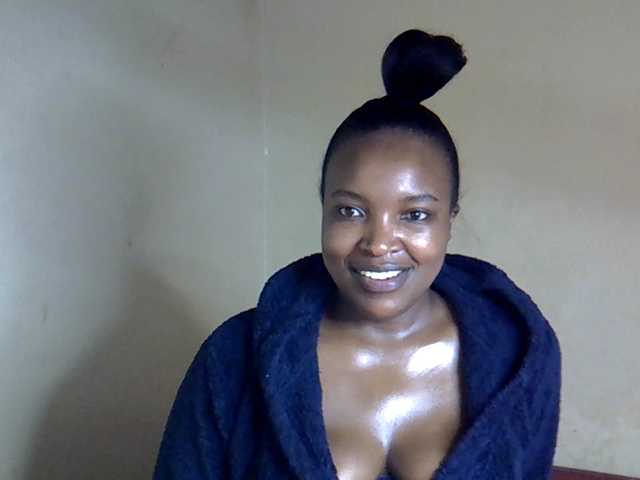 sexyveemani's BongaCams show and profile