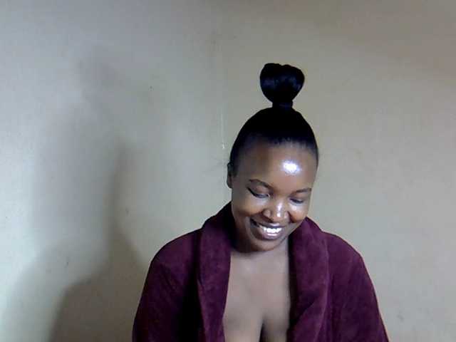 sexyveemani's BongaCams show and profile