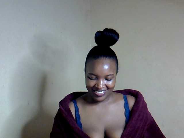 sexyveemani from BongaCams is Freechat