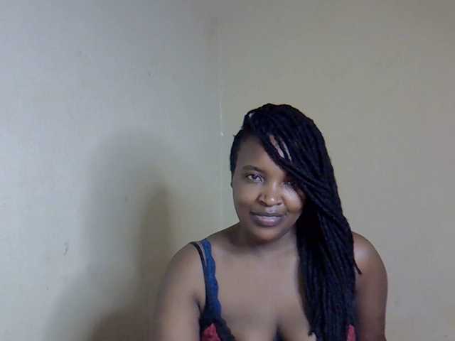 sexyveemani webcam bongacams model stream image