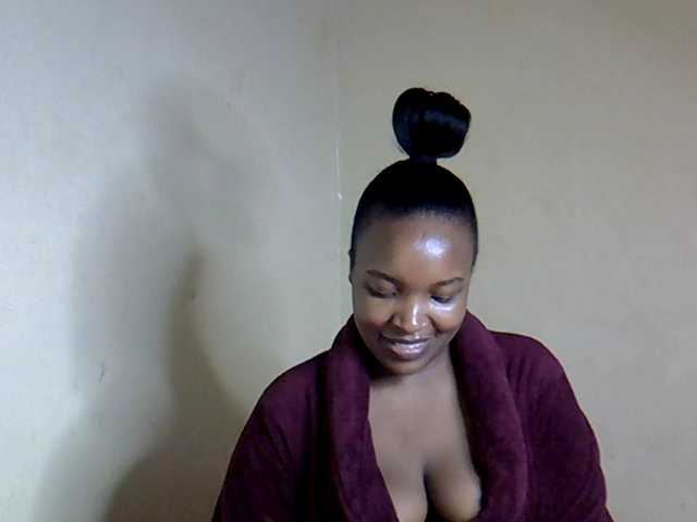 sexyveemani's BongaCams show and profile
