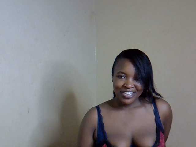 sexyveemani webcam