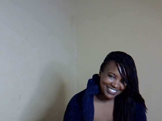 sexyveemani's BongaCams show and profile