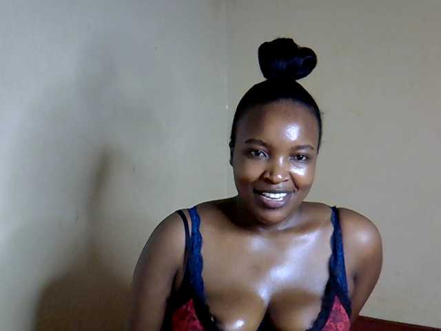 sexyveemani's BongaCams show and profile