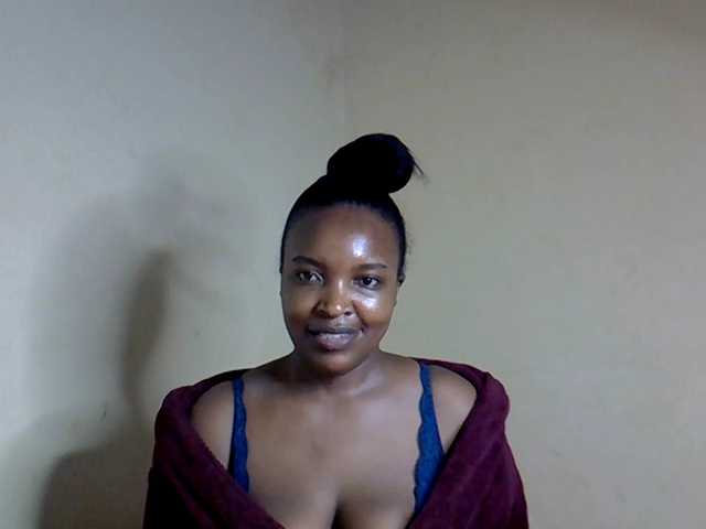 sexyveemani from BongaCams is Freechat
