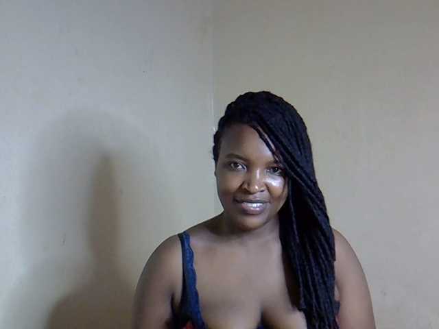 sexyveemani webcam bongacams model stream image