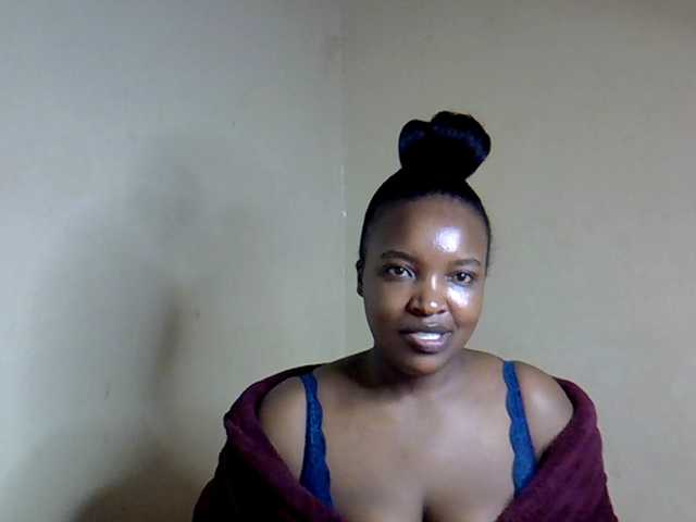 sexyveemani from BongaCams is Freechat