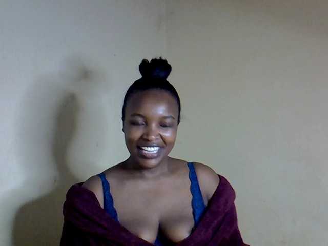 sexyveemani's BongaCams show and profile