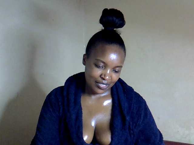sexyveemani webcam bongacams model stream image