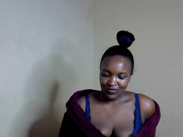 sexyveemani — Freechat on BongaCams